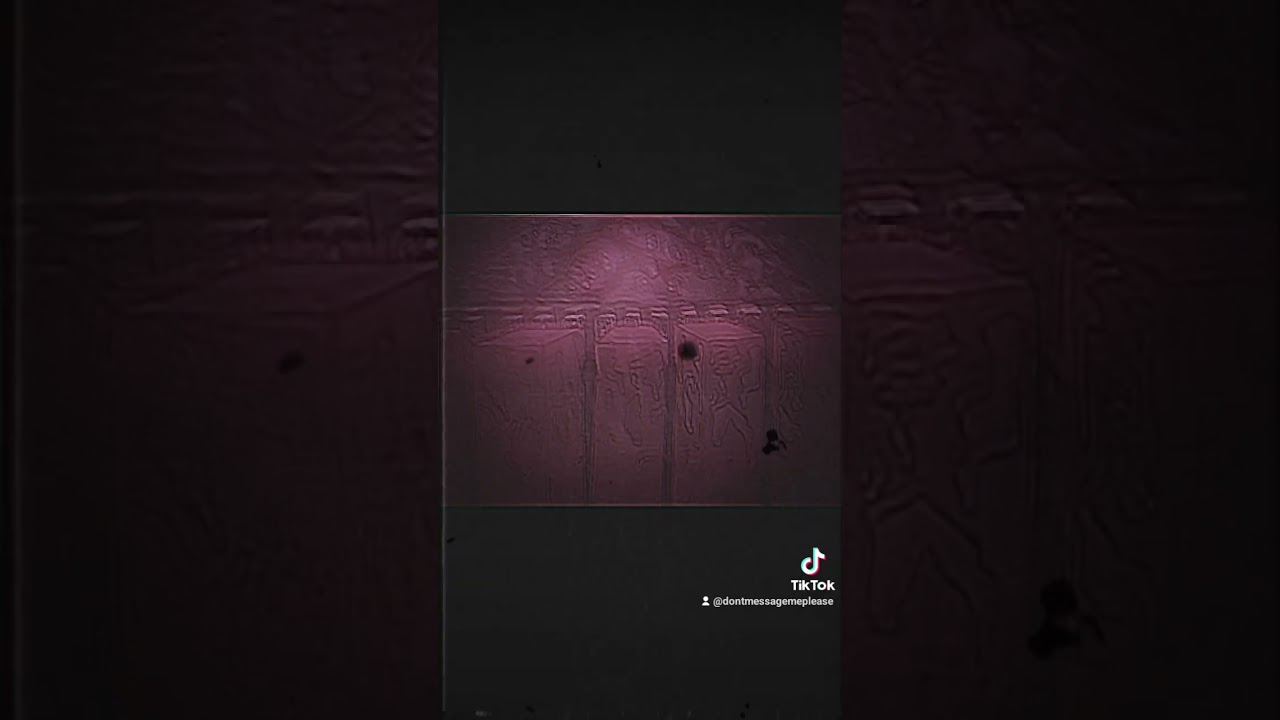 A lil bit of art horror