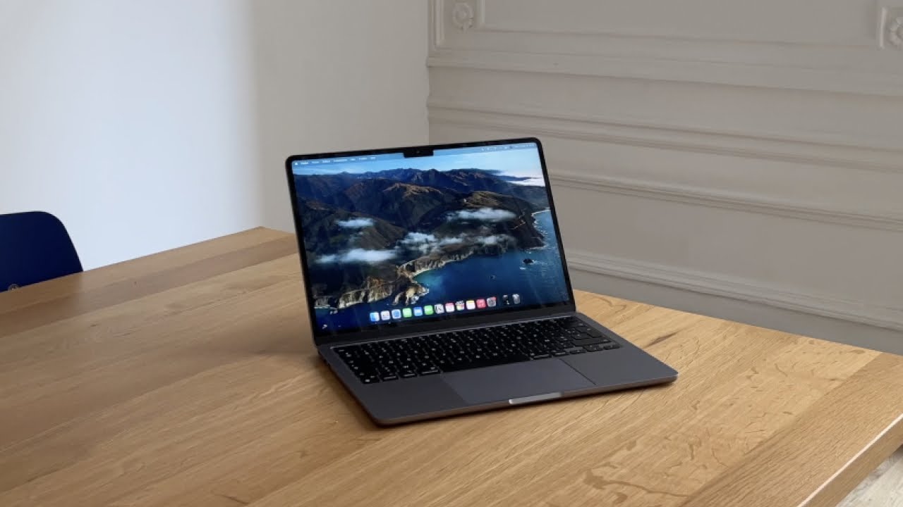 New M2 MacBook Air Space Gray Unboxing and First Impressions !