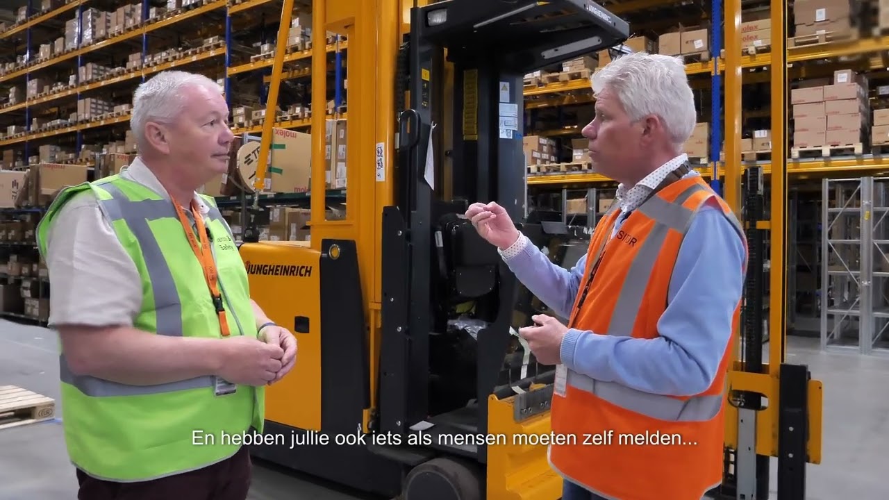 Hoe zorgt UPS voor een veilig magazijn? (omgeving en machine)