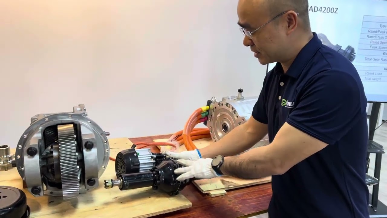Motor, Gearbox and differential assembly of Rawsuns Electric Axle READ4200 for Vehicles 3.5T - 4.5T