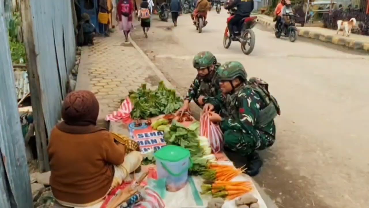 TERAPKAN FILOSOFI “MEMBELI BUKAN MEMBERI”, POS MOANEMANI HIDUPKAN NADI EKONOMI RAKYAT PAPUA