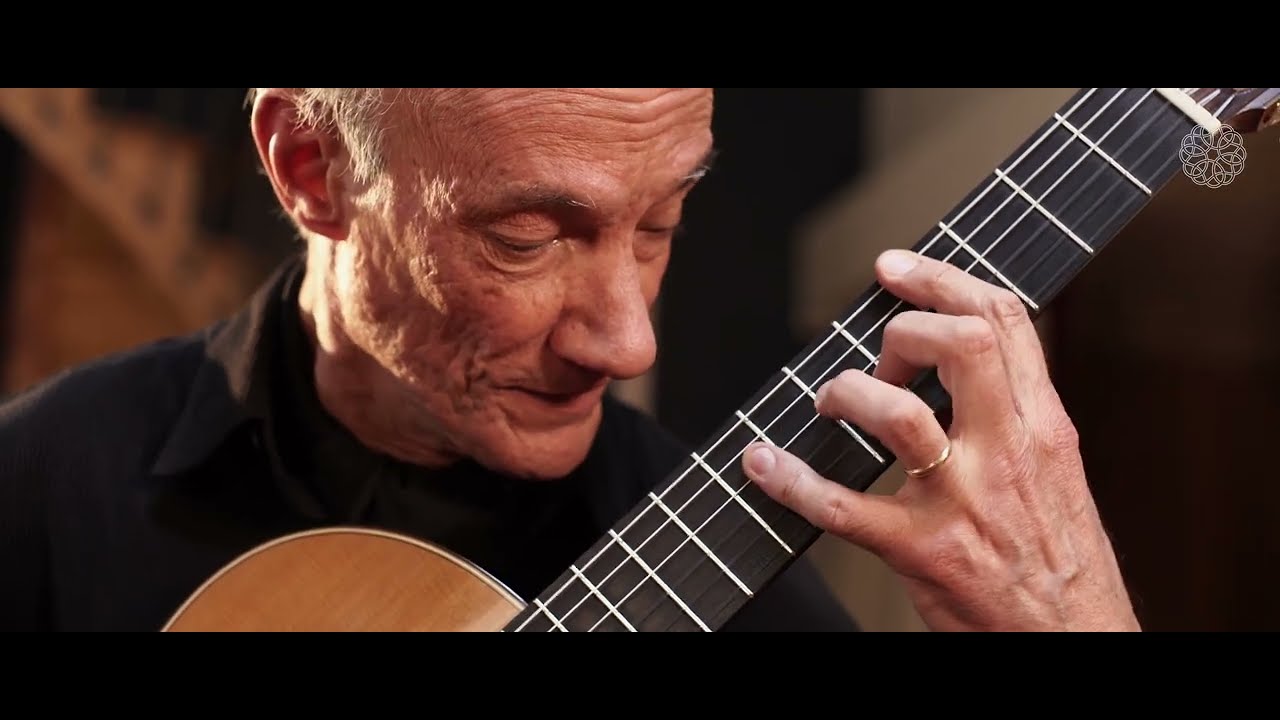 Roberto Aussel plays Hommage à Piazzolla by Ulrich Uhland Warnecke.