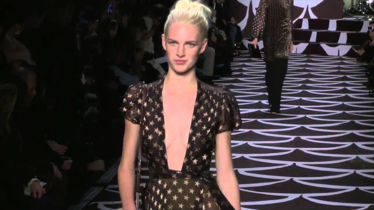 Top 10 Dresses For The Holiday Season