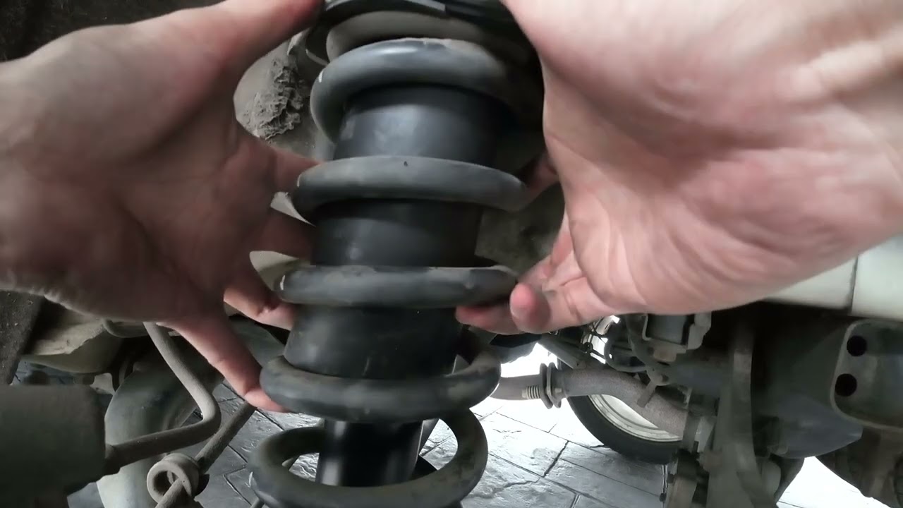 Toyota Wish 2.0z Year 2004 Rear Absorber & Stabilizer Link Replacement