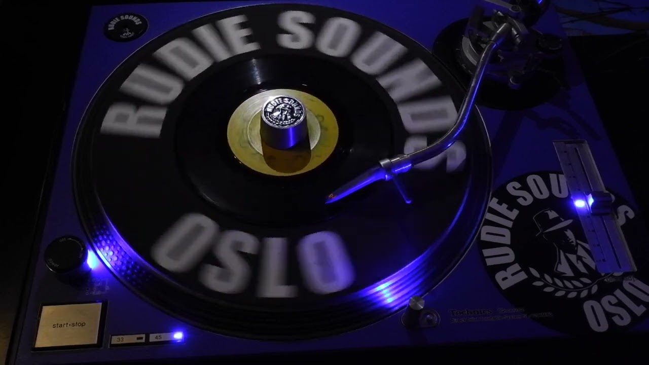 Rudy Mowatt - Love You Baby