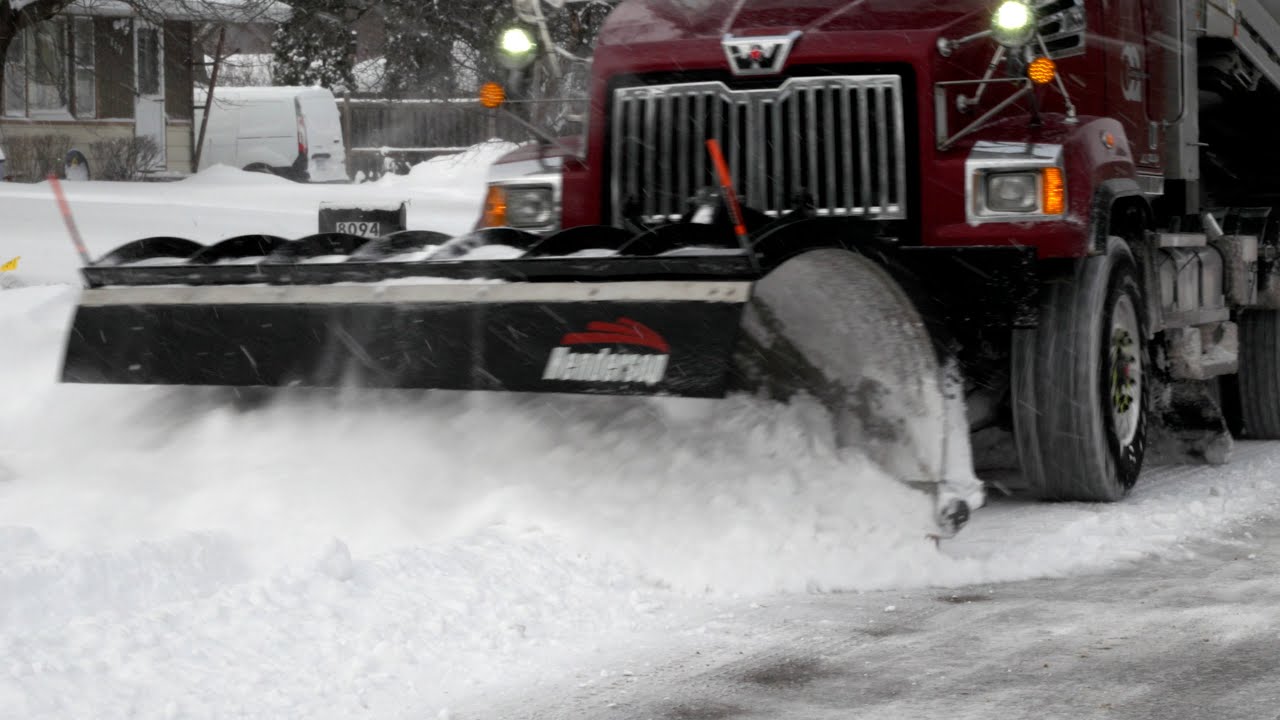 Cottage Grove - Here Comes the Plow!