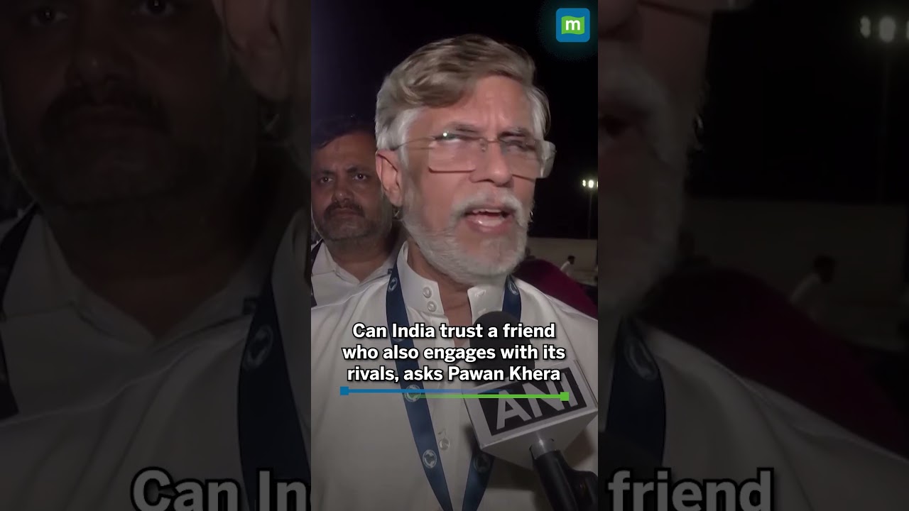 Паван Кхера ставит под сомнение слова Трампа о поддержке Индии и утверждает, что Трамп обедал с А...