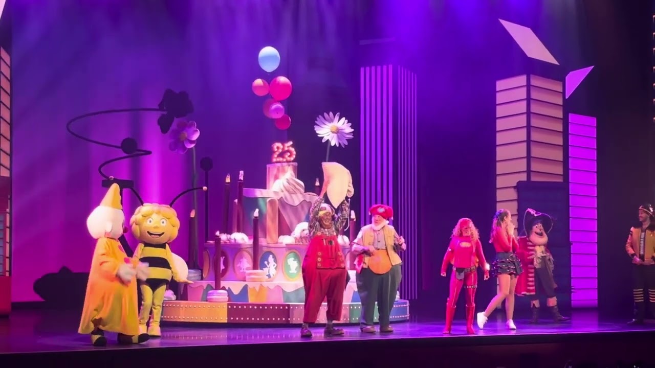 Mega Mindy - Plopsa Droom Show #25jaar #plopsalandbelgium #themepark #studio100