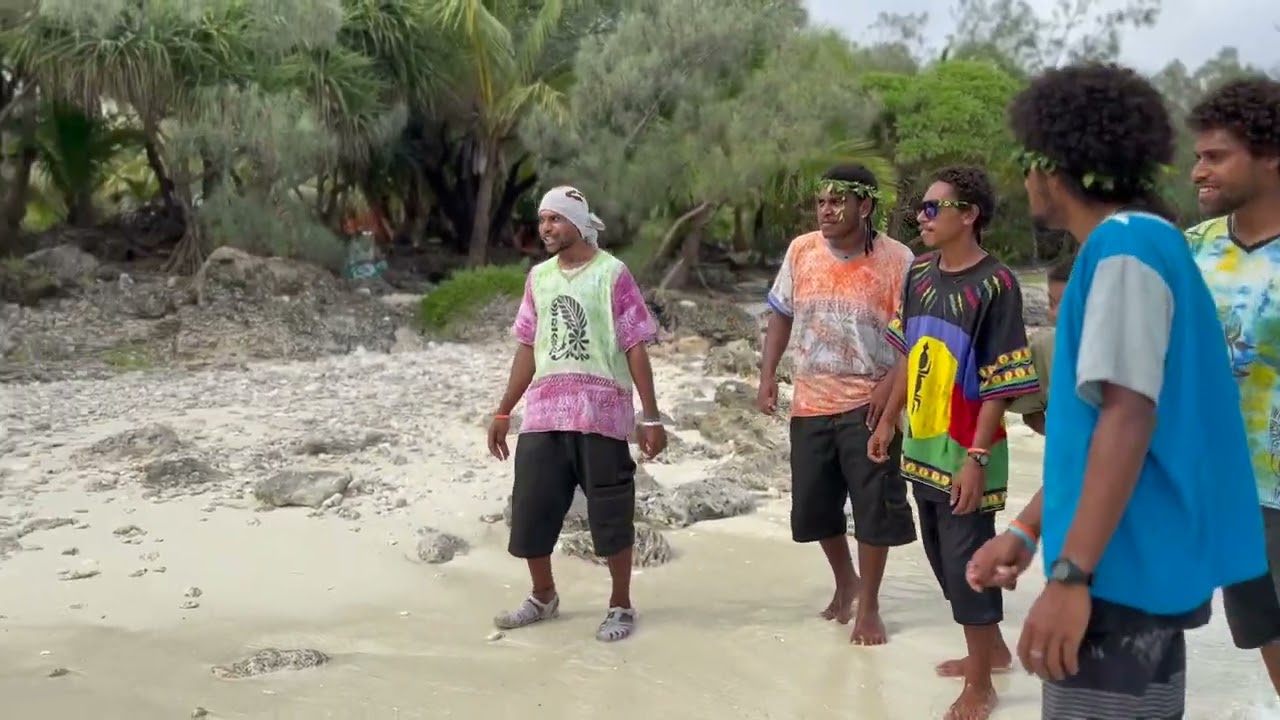 Clip officiel AdjeL- Filles des îles