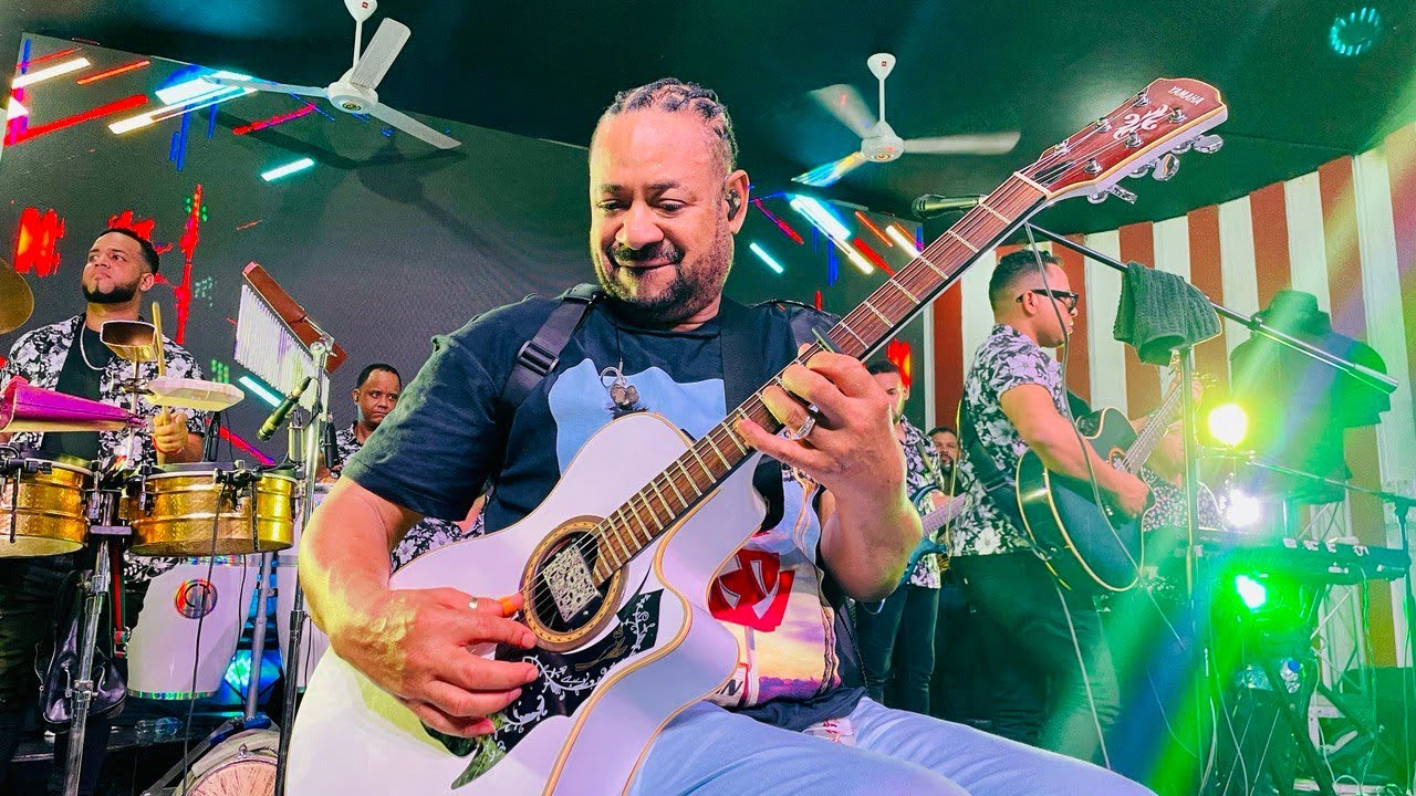 LUIS VARGAS EN VIVO ( EN AGUA AZUL AUDIO HD)