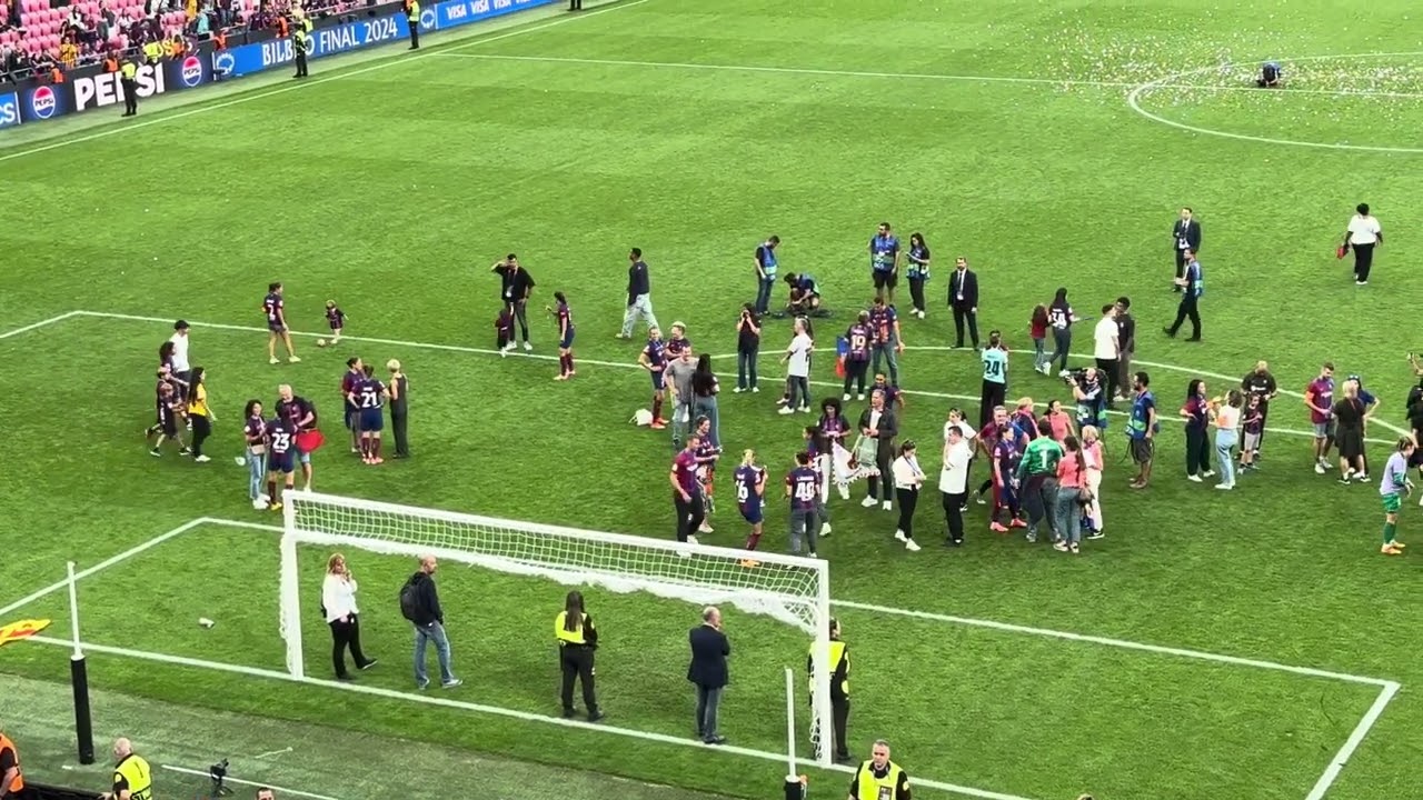 Thanks 🙌 to the queens 👑 of #uwcl #fcbarcelonafemeni 🔵🔴 for a perfect season 23/24