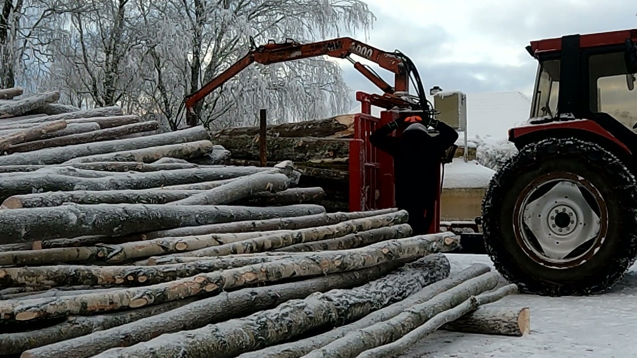 Ford 5000 and Case IH 795XL on firewood hunting in Norway 2024