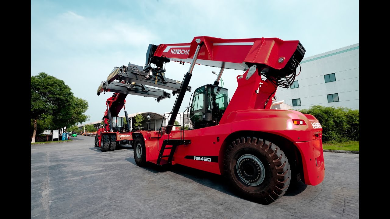 Hangcha delivered 45t Reach Stacker to the Middle East