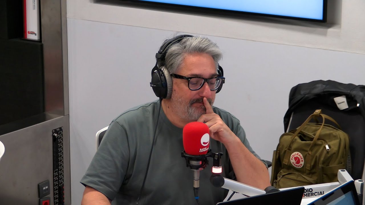 Rádio Comercial | Pilhas AAA no rabo? Temos! - O Homem Que Mordeu o Cão