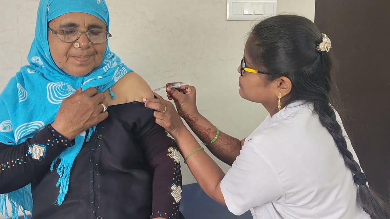 IM injection veyadam ela#intramuscular injection#arm injection#trending#doctor#all type of injection
