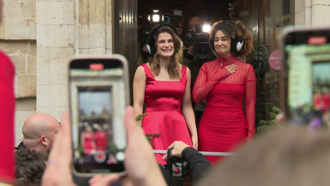 Des milliers de personnes présentes sur la Grand-Place pour voir l'hôtel Mahfouf de Lena Situations