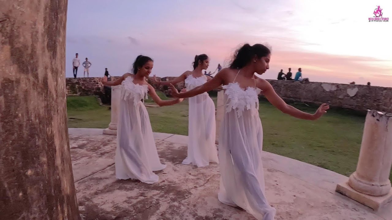 ශ්වේත සඳේ | Swetha Sande Dance Cover #neradancestudio #neera #shanudrie #yasas #dance 