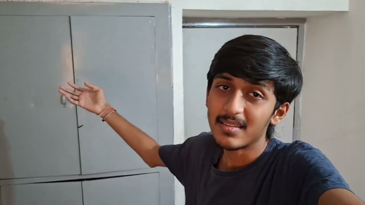 College Ka Homework 😍 Vadapav