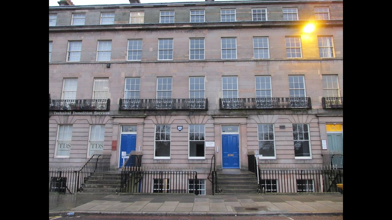 Apt Hamilton Sq