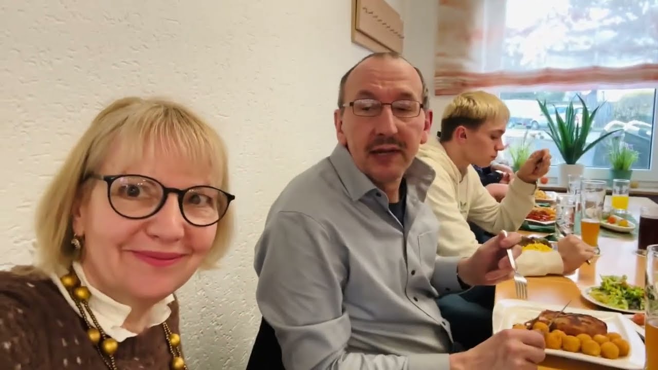 ДЕНЬ РОЖДЕНИЯ БЕЗ ХЛОПОТ: КАК ПРАЗДНУЮТ РОДИТЕЛИ ЮРГЕНА.