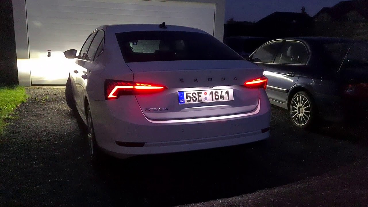 2020 &Scaron;koda Octavia: welcome lights (TOP LED rear lights /w LED Matrix)