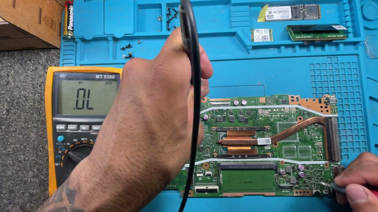 Asus X1500E Não liga, defeito clássico reparado com sucesso.