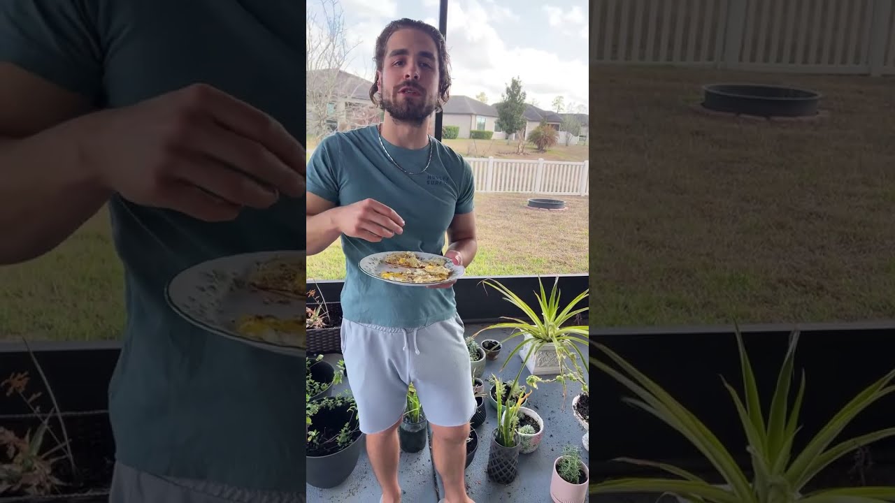 Chef Yalun Cooking Eggs Over Fire Grill!❤️‍🔥🍳🌴 #chef #sunnysideup #eggs #food #grill