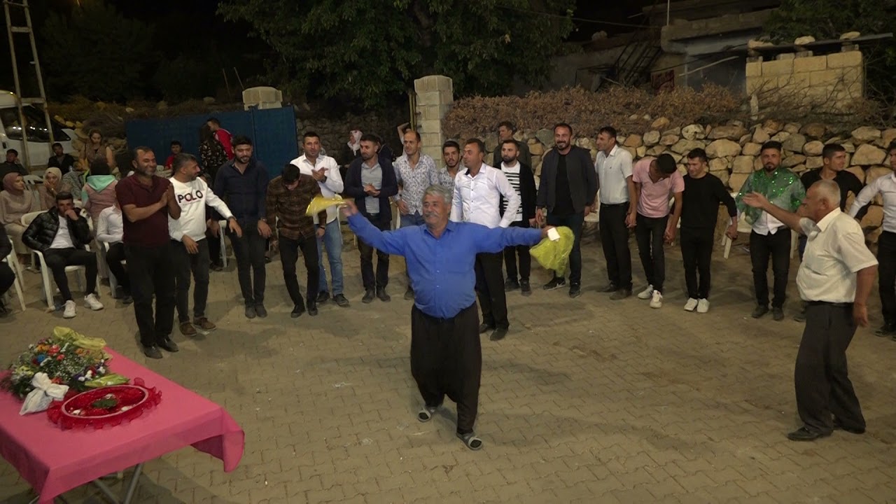 ardıllı mutlu ve sarıkayalı duran sarıkaya köyü muhteşem oyuncusu seydi dayı ortada beyza kamera