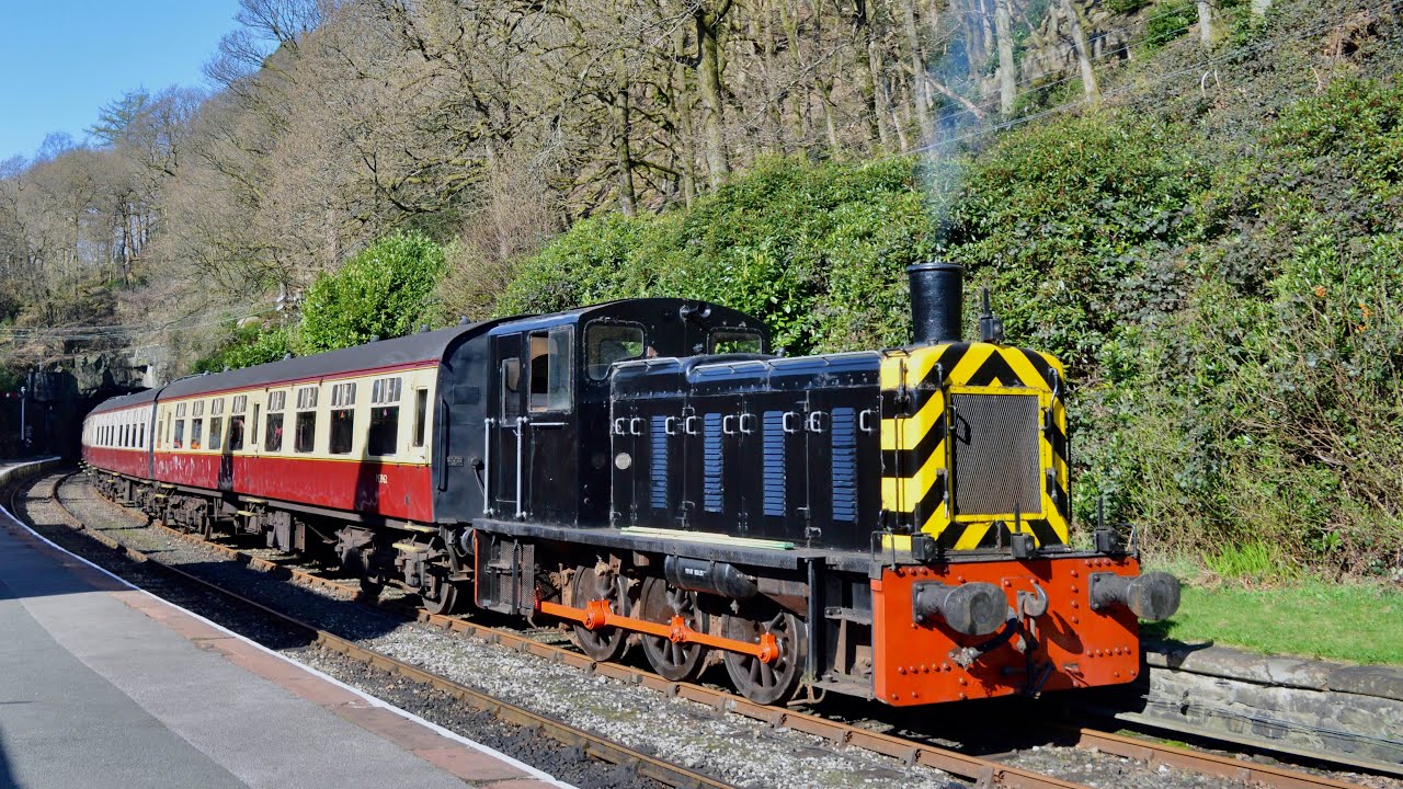 Haverthaite station pilots - ex British Railways R Class 03 diesel shunters