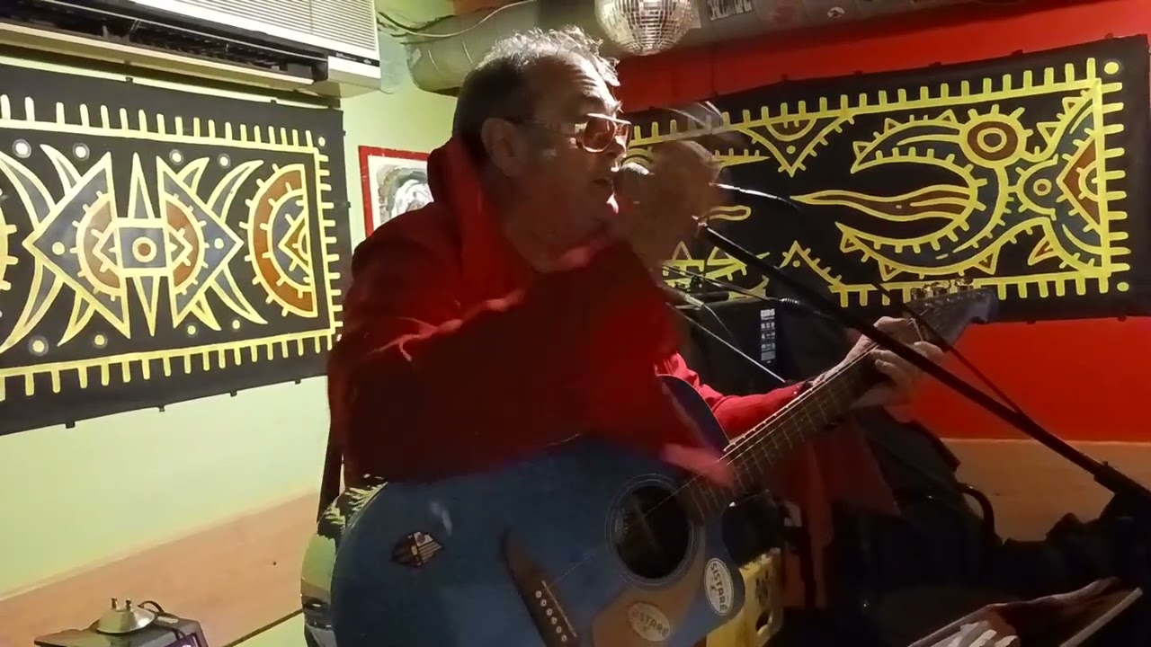 ARIEL SANTAMARIA EN EL BAR CAMPUS