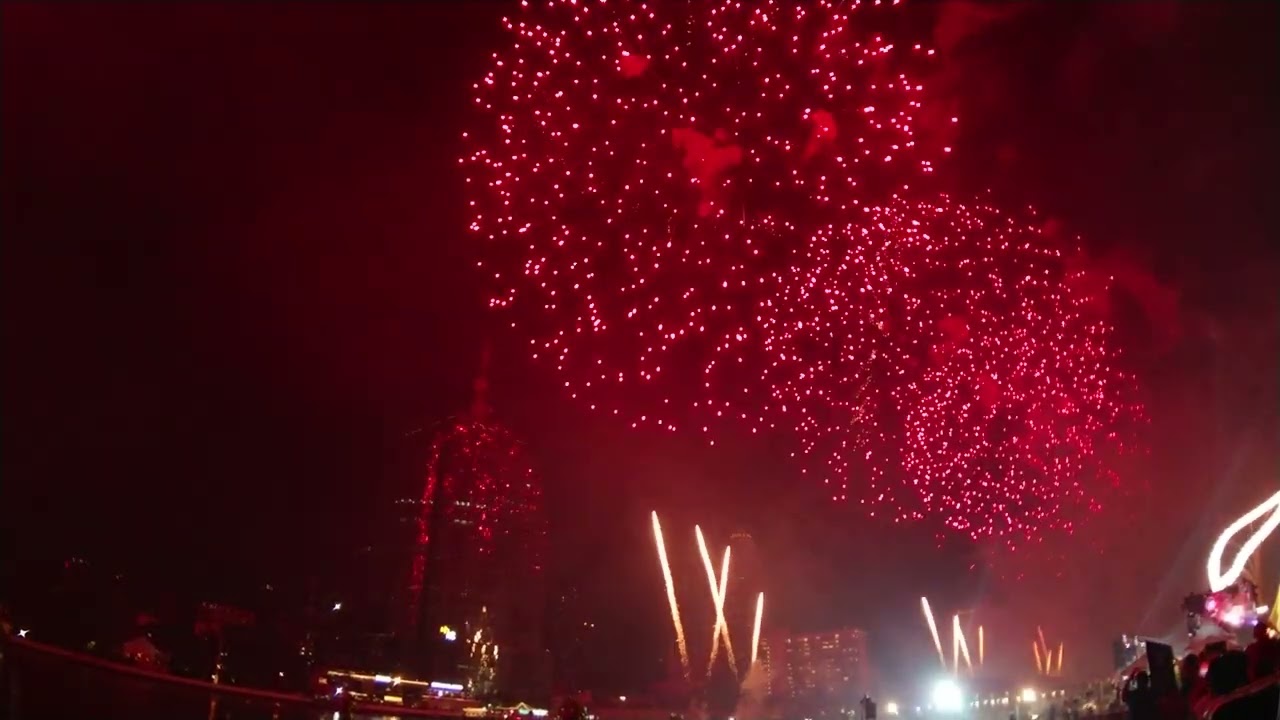 Amazing Thailand​ Countdown​ 2023​ ICONSIAM​