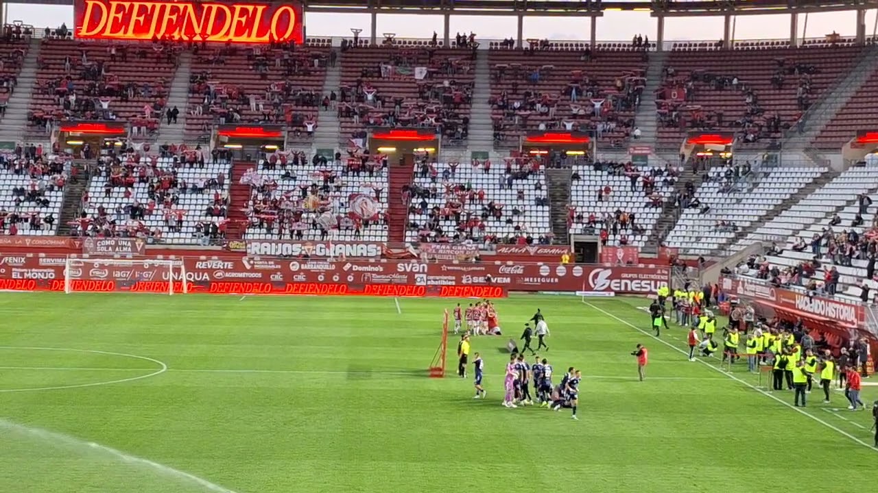 Saltan los jugadores Real Murcia vs Marbella FC
