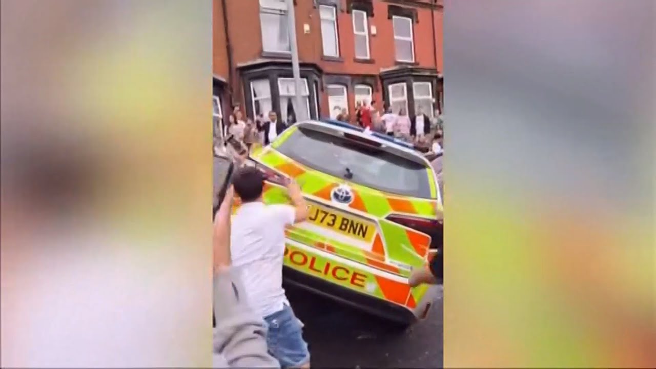 Riot in Leeds (UK) & protests in Bangladesh - 20/July/2024