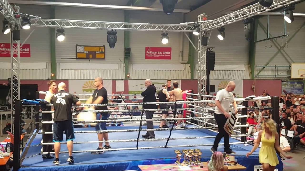 1. Wolgaster Kampfkunst- Gala- Boxen