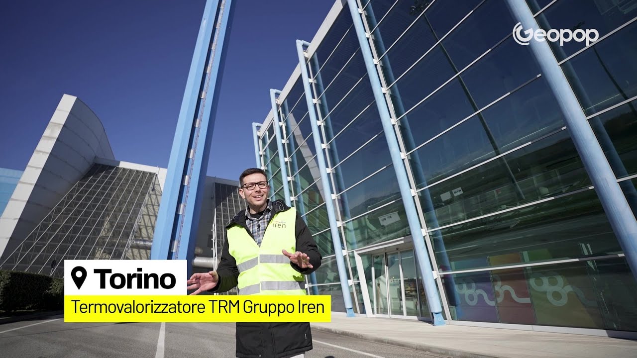 Andrea Moccia di Geopop alla scoperta del termovalorizzatore TRM di Iren a Torino