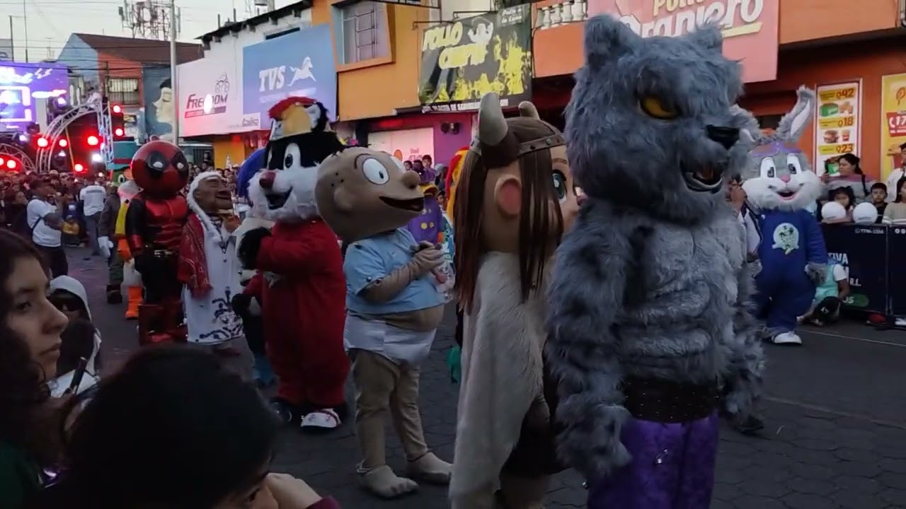 baile de disfraces por el dia de reyes con el, grupo juvenil chimalteco!