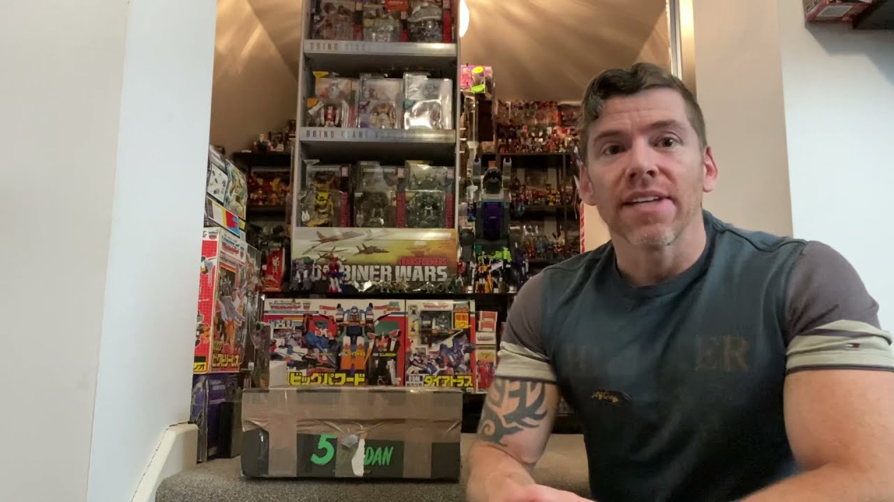 Transformers generation one complete collection. Rare misb G1 vintage unboxing special delivery box