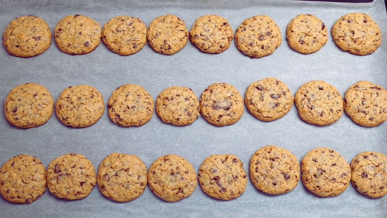 Σπιτικά cookies με σοκολάτα και φουντούκια / Η συνταγή στην περιγραφή 👇👇👇 / Απλο και εύκολο  😋