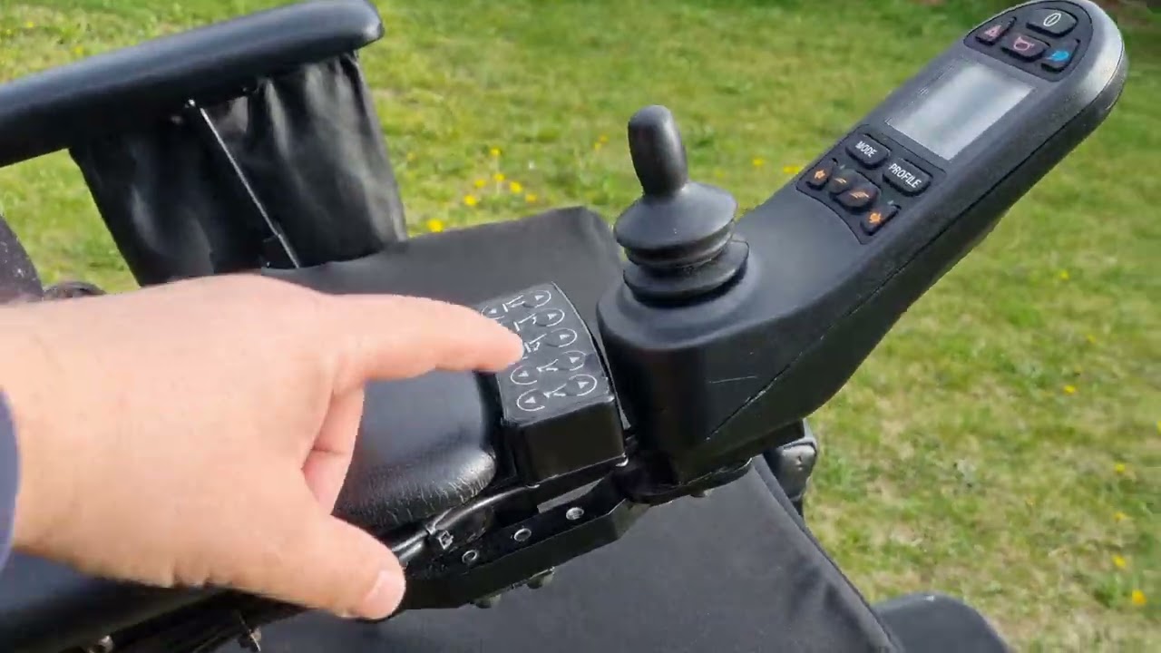 Roltec elektromos kerekesszék extra beülőszélességgel