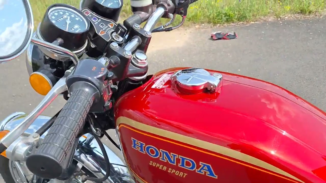 Honda CB400F idle