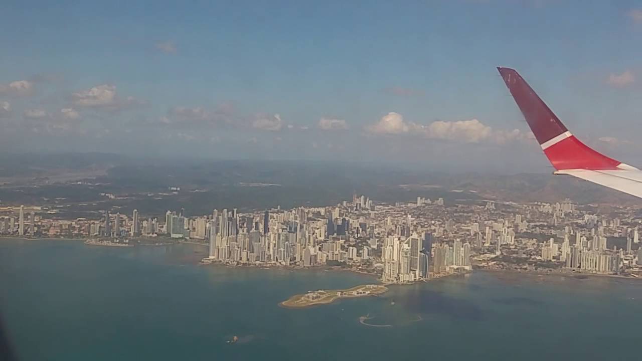 Aterrizaje en ciudad de Panamá - Aeropuerto internacional de Tocumen