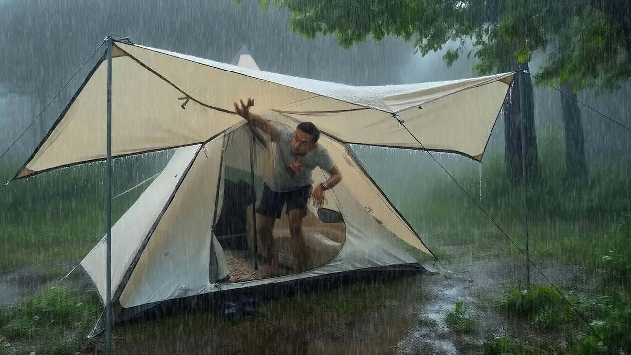 HEAVY RAIN WAS HORRIBLE! SOLO CAMPING IN HEAVY RAIN AND THUNDER - RELAXING CAMPING RAIN