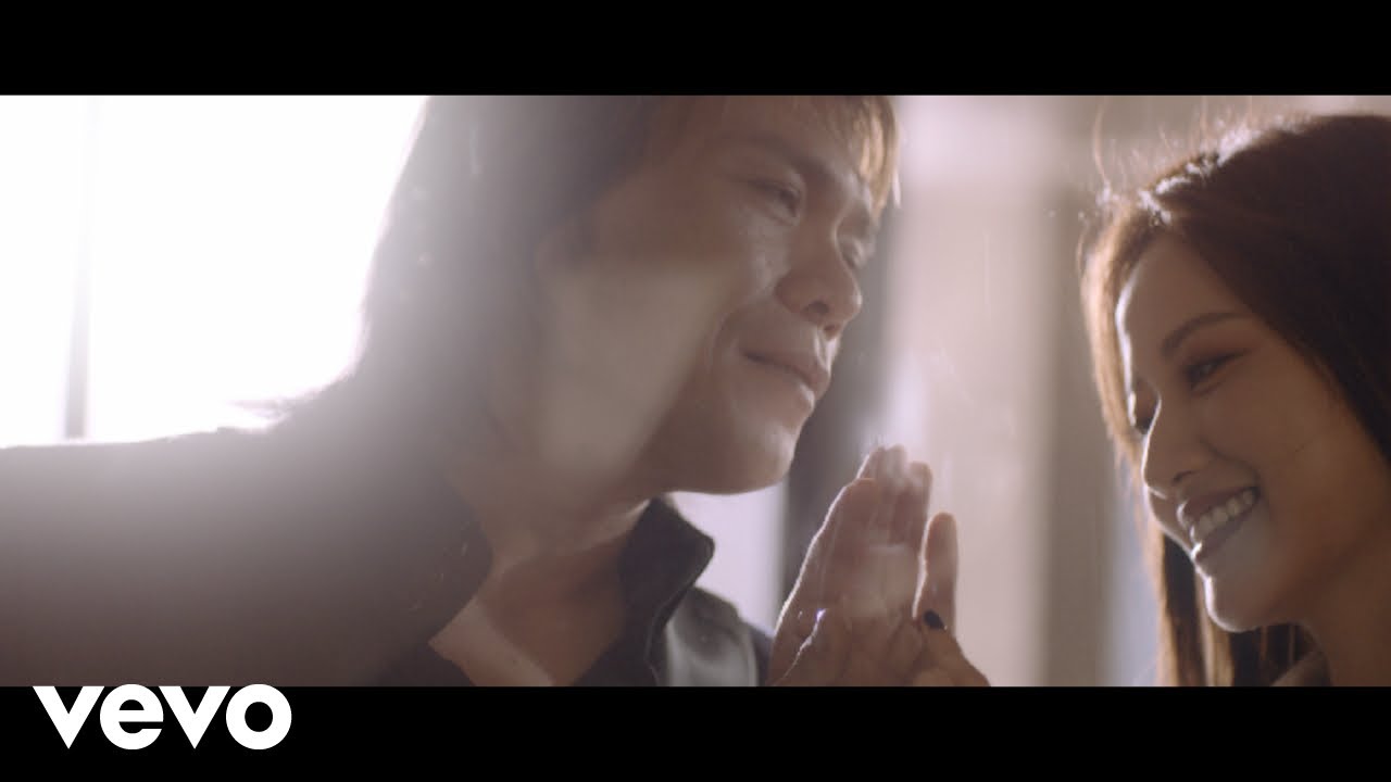 伍佰 & China Blue - 伍佰 & China Blue《最美的時刻》 Official Music Video