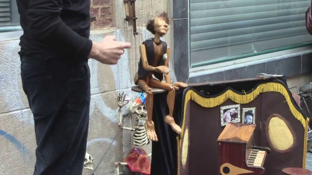 Festival mondial des théatres de marionnettes