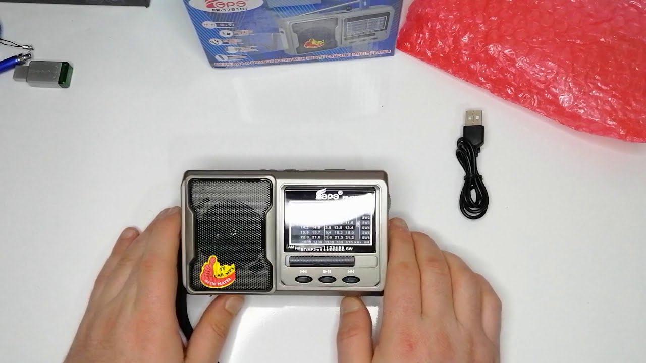 FM Radyolu Bluetoothlu Şarjlı Cep Radyosu + El Feneri FP-1781BT