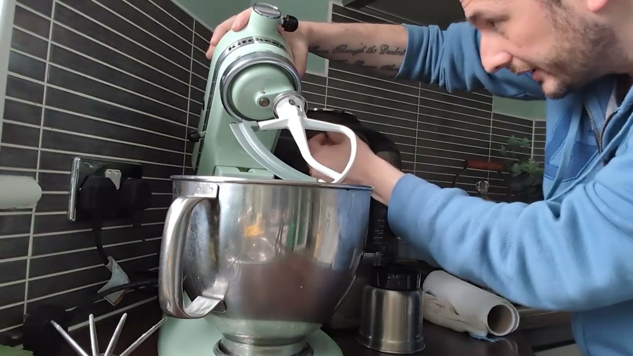 KitchenAid Artisan Series 5 Quart Tilt Head Stand Mixer with Pouring Shield KSM150PS - Worth it? #ad
