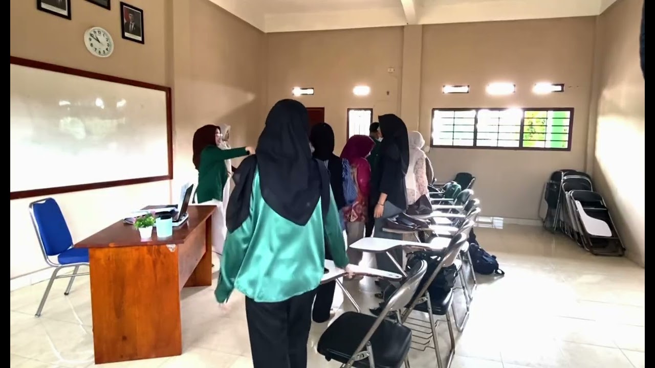 Microteaching “Produksi, Distribusi dan Konsumsi” Pembelajaran Inovatif RINDIANI 5C