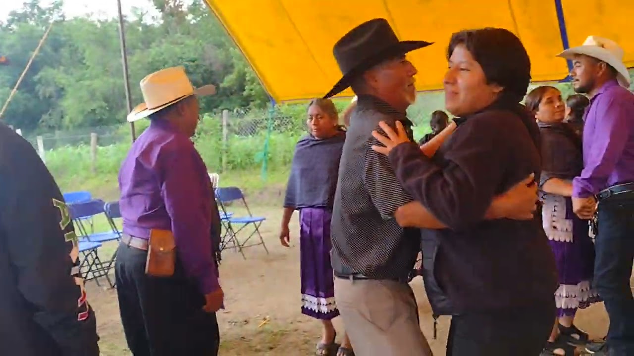 algo que se vivió en el cambio de mayordomo San Juan bautista bailando una ranchera