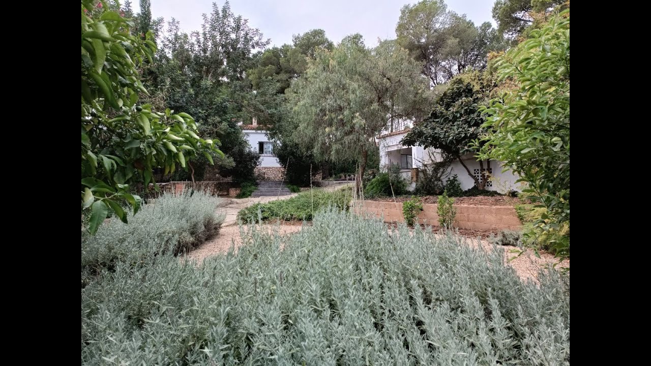€195,000 - 2 bedroom villa close to El Bosque Golf, Chiva, Valencia.