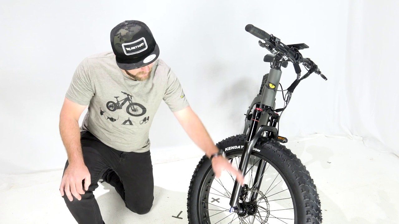 How to make adjustments to the suspension fork